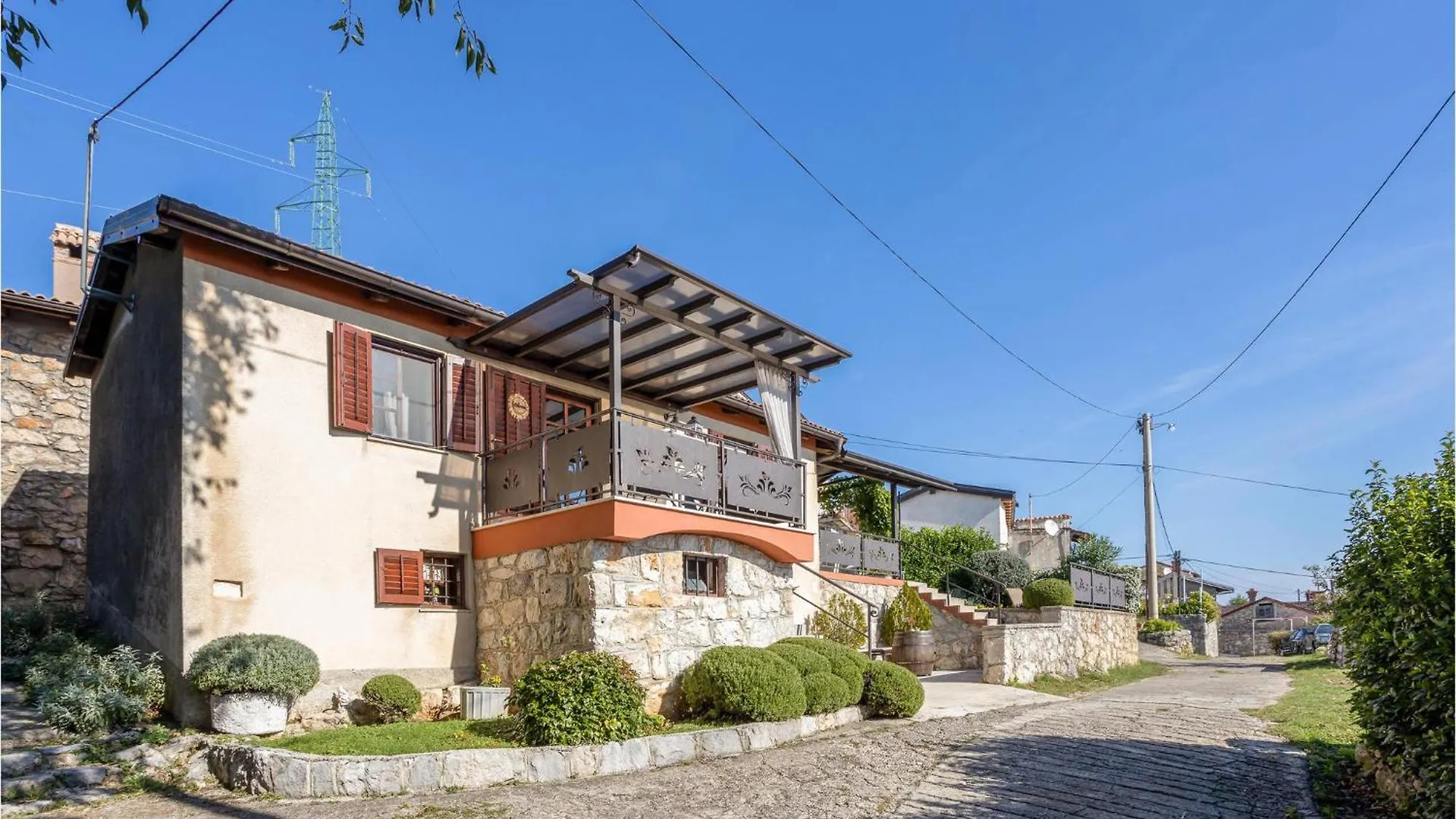 1 Bedroom Cozy Home In Mošćenička Draga Ferienhaus